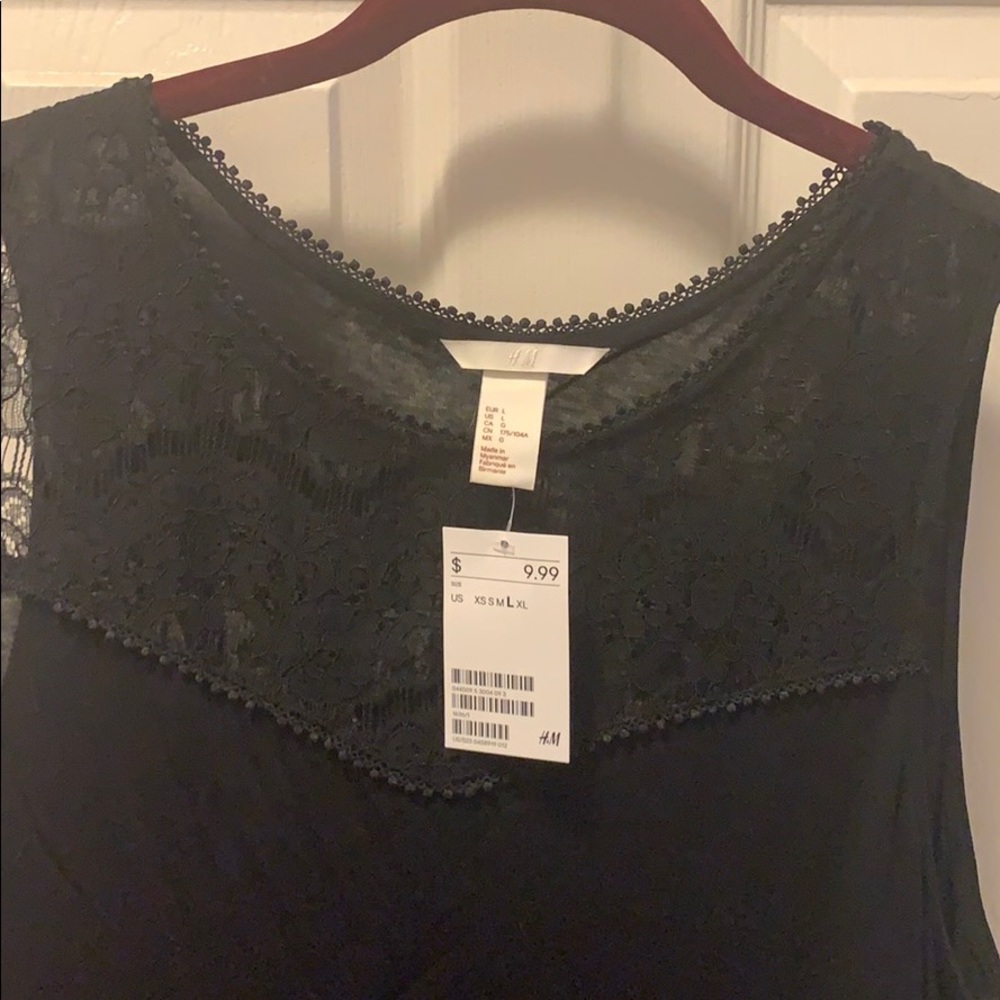 Black Lace Sleeveless Flowy H&M Blouse
